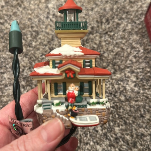 Hallmark Lighthouse Greetings ornament
 - Picture 3 of 4